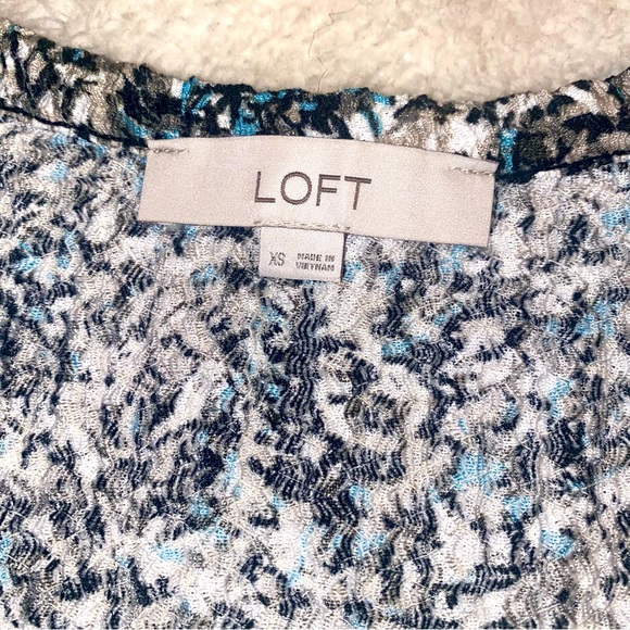 Brand New: LOFT- XS-Blouse - Picture 2 of 6